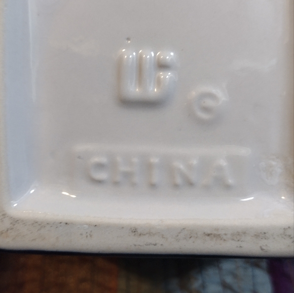 Cute Footed Planter - Picture 5 of 5